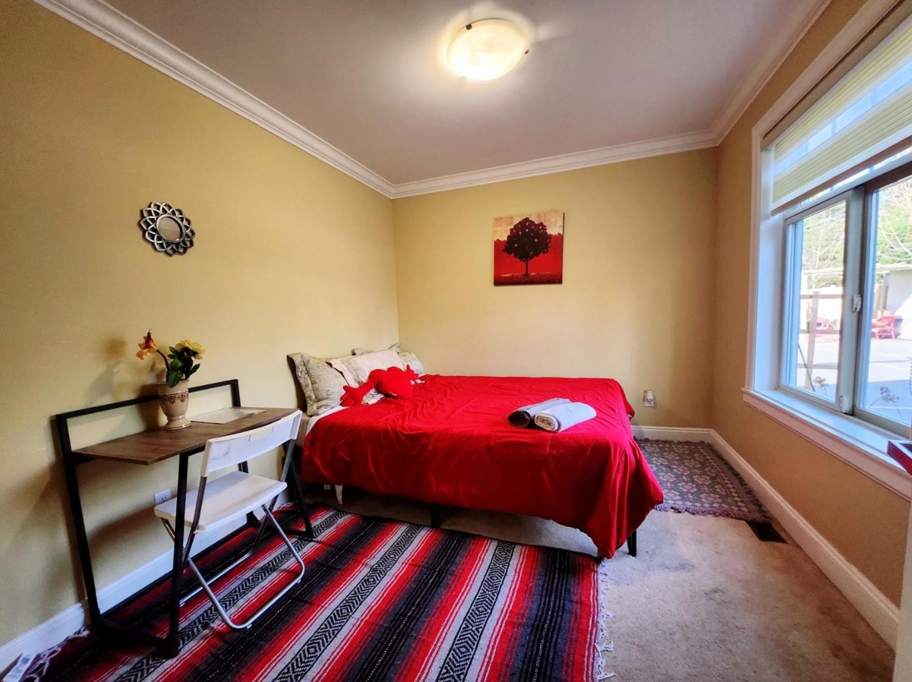 Empress Madani Palace Hotel Суррей Экстерьер фото